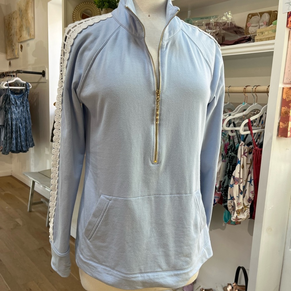 Lilly Pulitzer 🏝️ Skipper Popover, Medium, Lt. Blue, GUC